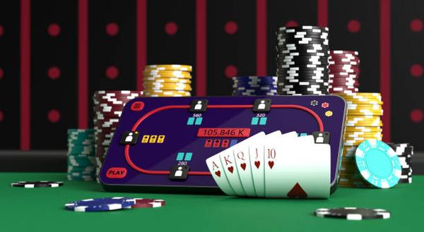 The Impact of Streaming on the World of QQ Poker Online